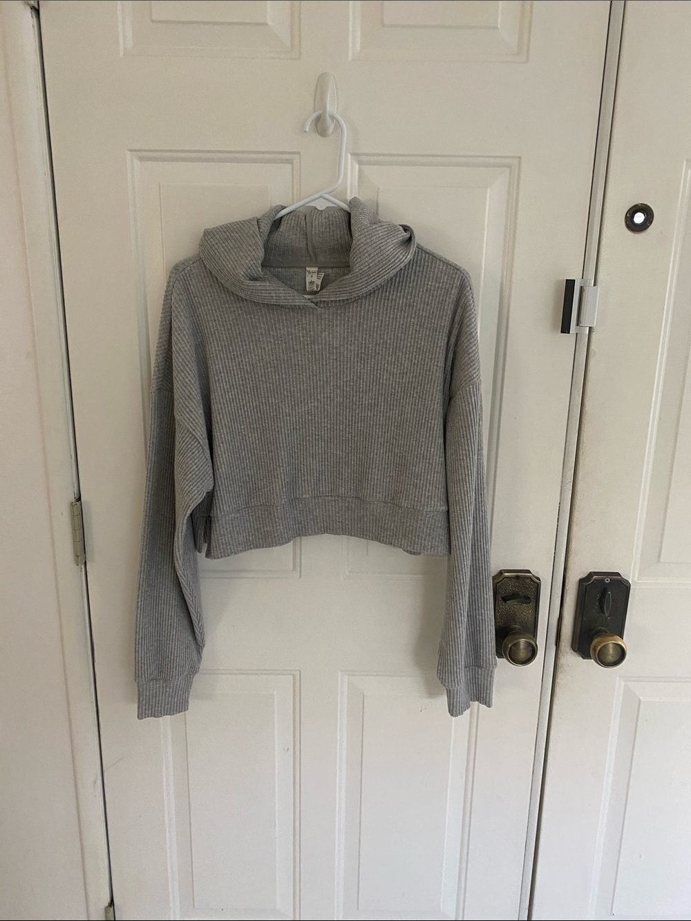 Alo, Muse Hoodie in Athletic Heather Gray